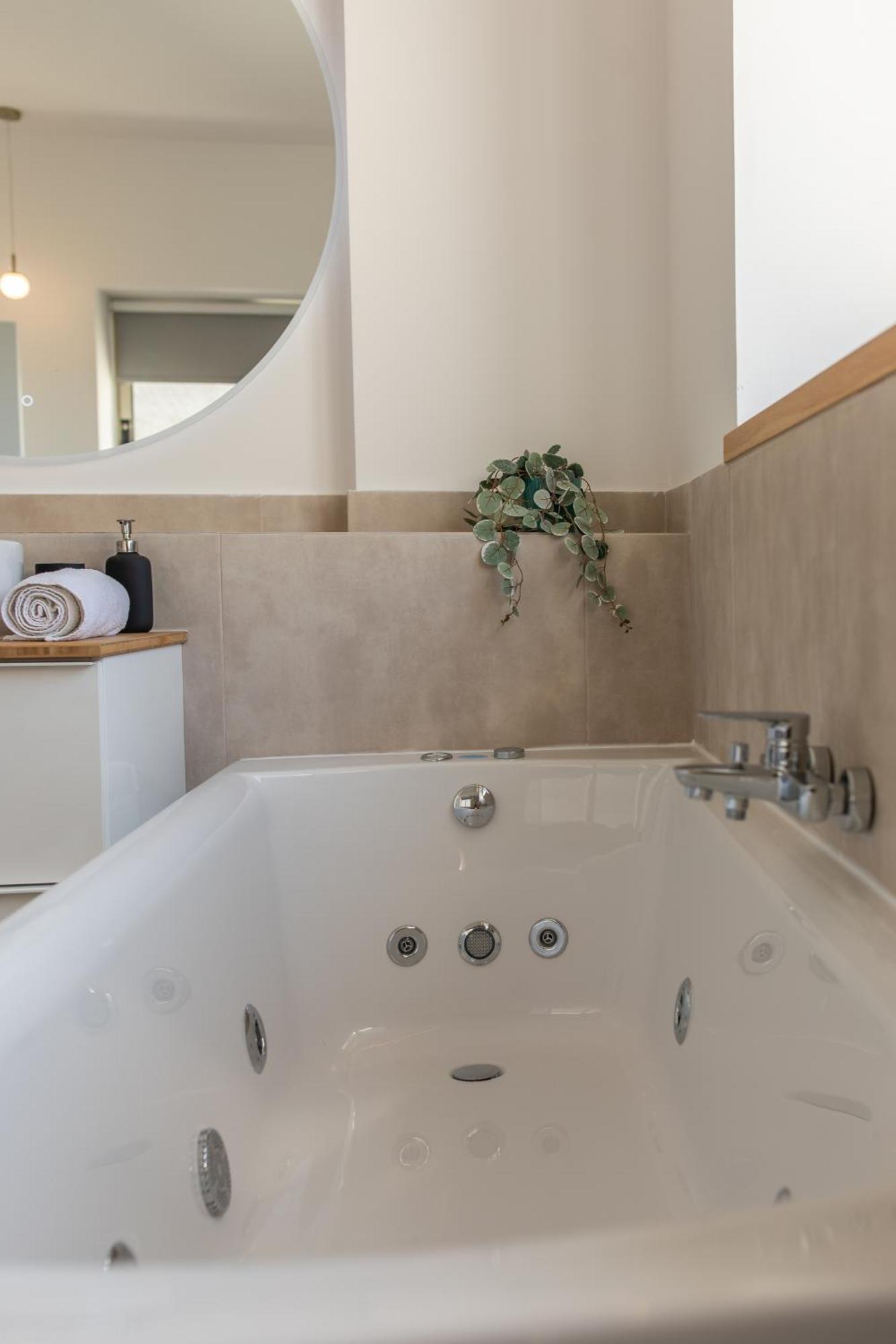 Rooms - Unique Staying In Paphos Centre Cameră foto